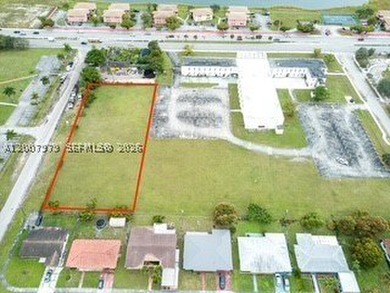 Priced to sell. Approx. 1.21 acres (+/-52,708 sq ft) available - photo 4