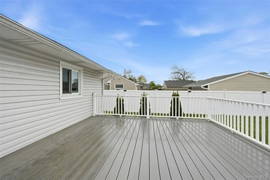 Perfection awaits in this 2 bed 1 bath 730 sq ft Ranch with an - photo 13