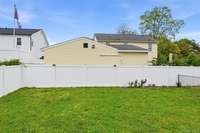 Perfection awaits in this 2 bed 1 bath 730 sq ft Ranch with an - photo 16