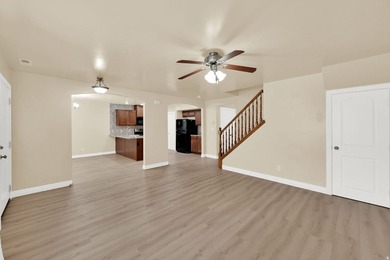 Discover this beautifully maintained 4-bedroom, 2.5-bathroom - photo 16