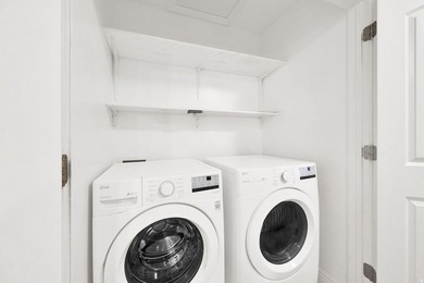 Discover this beautifully maintained 4-bedroom, 2.5-bathroom - photo 18