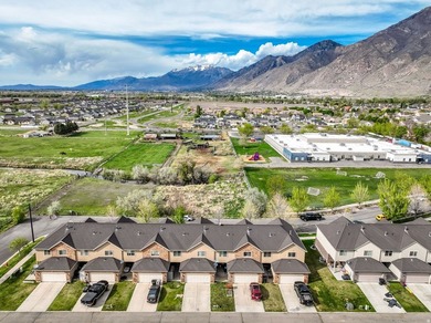 Discover this beautifully maintained 4-bedroom, 2.5-bathroom - photo 28