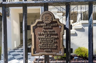 An extraordinary offering in the heart of historic Ansonborough - photo 4