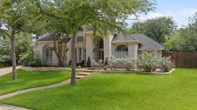 Stunning 4-bed, 3 bath property nestled on an oversized .42 acre - photo 3