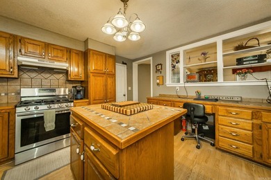 Plenty of space to enjoy the outdoors on this 2.5 acre property - photo 8