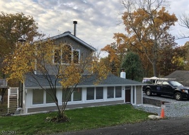 (private lake, pond, coastal) Home For Sale in Hope Twp. New Jersey