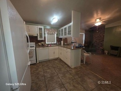 Easy living, Wofford Heights style. This 3-bed, 2-bath - photo 7