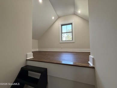 Welcome to 47 Dorsey Circle, the epitome of privacy and luxury! - photo 21