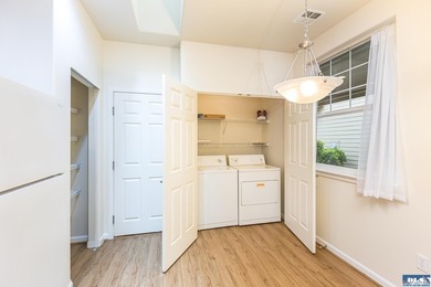 Single Story 2 bedroom, 2 bath townhome in desirable Jennie - photo 22