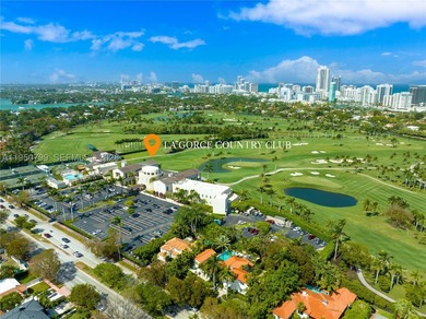 Live in the Heart of Mid-Beach! This 3BD/2BA residence offers - photo 27