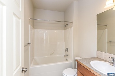Single Story 2 bedroom, 2 bath townhome in desirable Jennie - photo 28