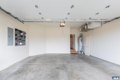 Single Story 2 bedroom, 2 bath townhome in desirable Jennie - photo 29