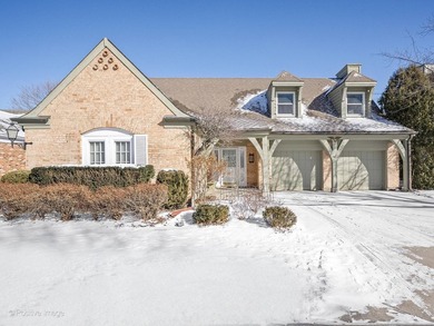 (private lake, pond, creek) Condo Active Under Contract in Lincolnshire Illinois