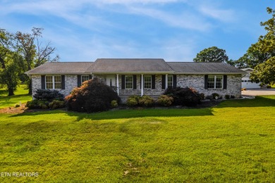 Fort Loudoun Lake Home For Sale in Knoxville Tennessee