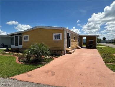 Caloosahatchee River Home For Sale in North Fort Myers Florida