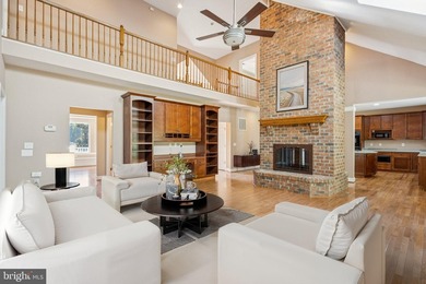 Welcome to a private estate that perfectly blends comfort - photo 10