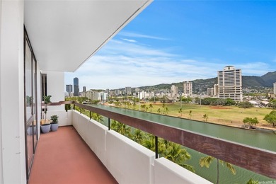 Enjoy island living in this beautifully updated 2-bedroom - photo 1