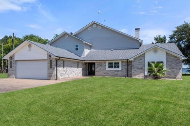 Cedar Creek Lake Home For Sale in Trinidad Texas