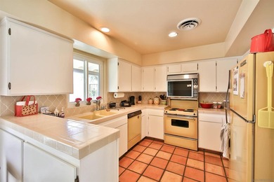 Well cared for De Anza Villas unit close to the heated pool! - photo 4