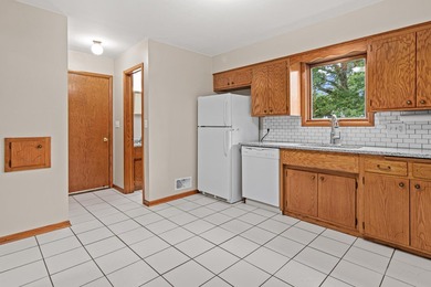 First time on the market! Lovingly maintained by the original - photo 11