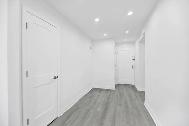 Welcome to this move-in ready first-floor studio co-op, offering - photo 16
