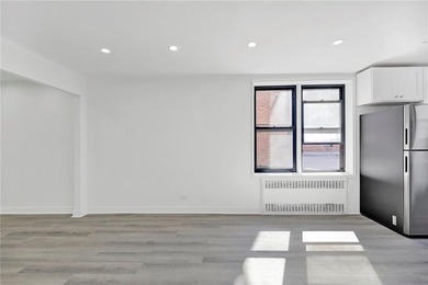 Welcome to this move-in ready first-floor studio co-op, offering - photo 22