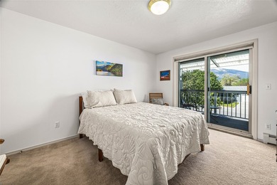 Exceptional value per square foot! Beautifully maintained - photo 25