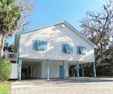 The Perfect Edisto Home for the entire family. Built in 1992 - photo 1