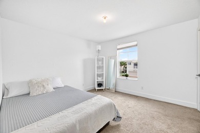 YOU CAN RENT OUT THE PROPERTY IMMEDIATELY! Welcome home to your - photo 40
