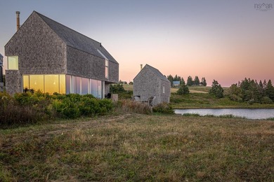 Point House, a rare offering by internationally acclaimed - photo 1