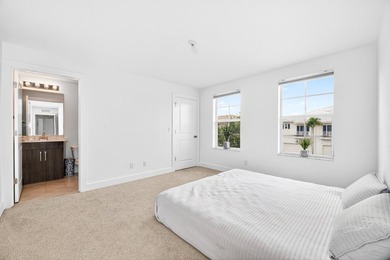 YOU CAN RENT OUT THE PROPERTY IMMEDIATELY! Welcome home to your - photo 41