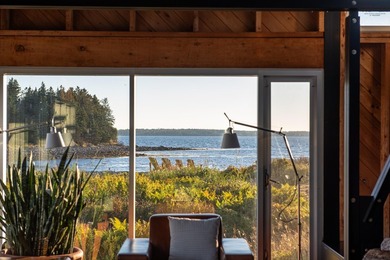 Point House, a rare offering by internationally acclaimed - photo 6