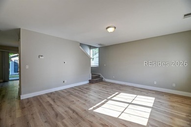 Let's make a DEAL! Bring an offer - Priced to sell - Great - photo 2