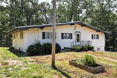 Lake Lanier Home Sale Pending in Flowery Branch Georgia