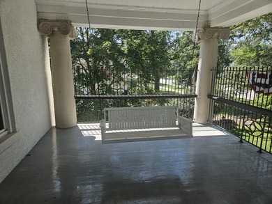 Classic architecture, modern updates, and an unbeatable location - photo 13