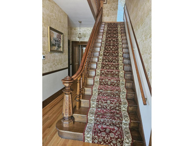 Classic architecture, modern updates, and an unbeatable location - photo 23