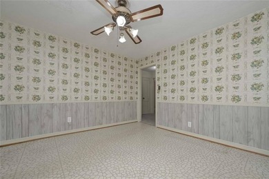 Rare find 5 acre oasis in the middle of the city! Secluded and - photo 28