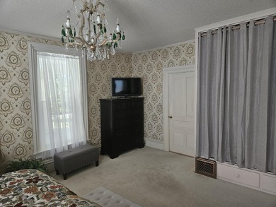 Classic architecture, modern updates, and an unbeatable location - photo 30
