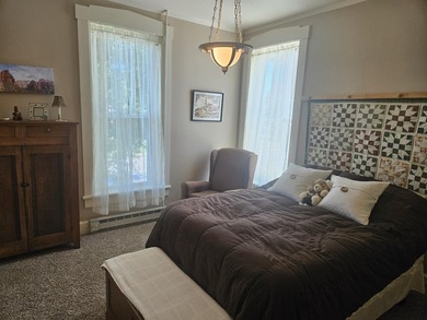 Classic architecture, modern updates, and an unbeatable location - photo 32