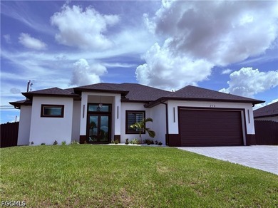 Welcome to Your Dream Home in the Heart of Cape Coral! Step into - photo 1