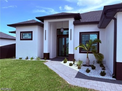 Welcome to Your Dream Home in the Heart of Cape Coral! Step into - photo 2