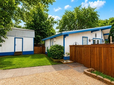 This cozy 1-bedroom, 1-bath home is the perfect spot for weekend - photo 1