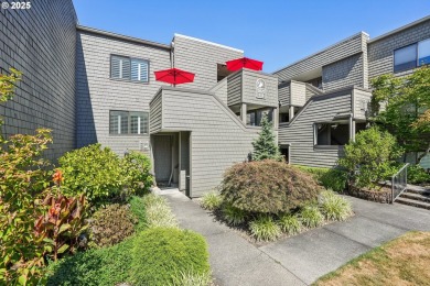 Lake Condo For Sale in Portland, Oregon