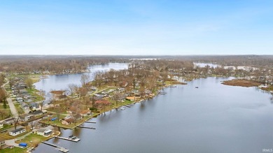 Welcome to the Barbee Chain of Lakes! This great lakefront home - photo 4
