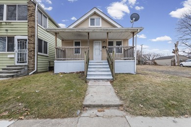 Detroit River Home For Sale in Ecorse Michigan