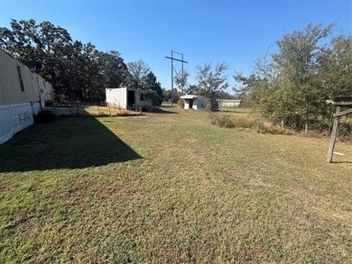 REDUCED $6,000! LOCATED 5 MINUTES FROM LAKE EUFAULA DAM WITH - photo 8