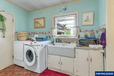 Spacious, one level mid-century rambler, offering 2500+ SF w/ 3