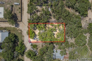 Lake Medina Lot For Sale in Lakehills Texas