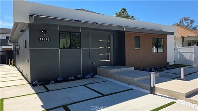 (private lake, pond, coastal) Home For Sale in Sherman Oaks California