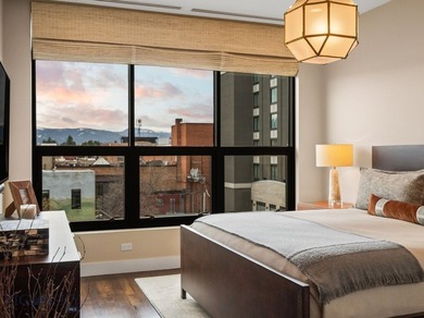 Welcome to this stunning, high-end furnished condo, ideally - photo 35